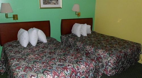 Super 8 By Wyndham Sonora Motel Bagian luar foto