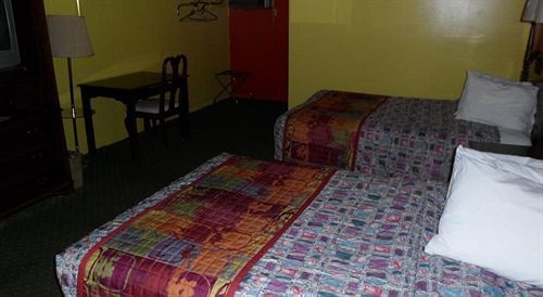 Super 8 By Wyndham Sonora Motel Bagian luar foto
