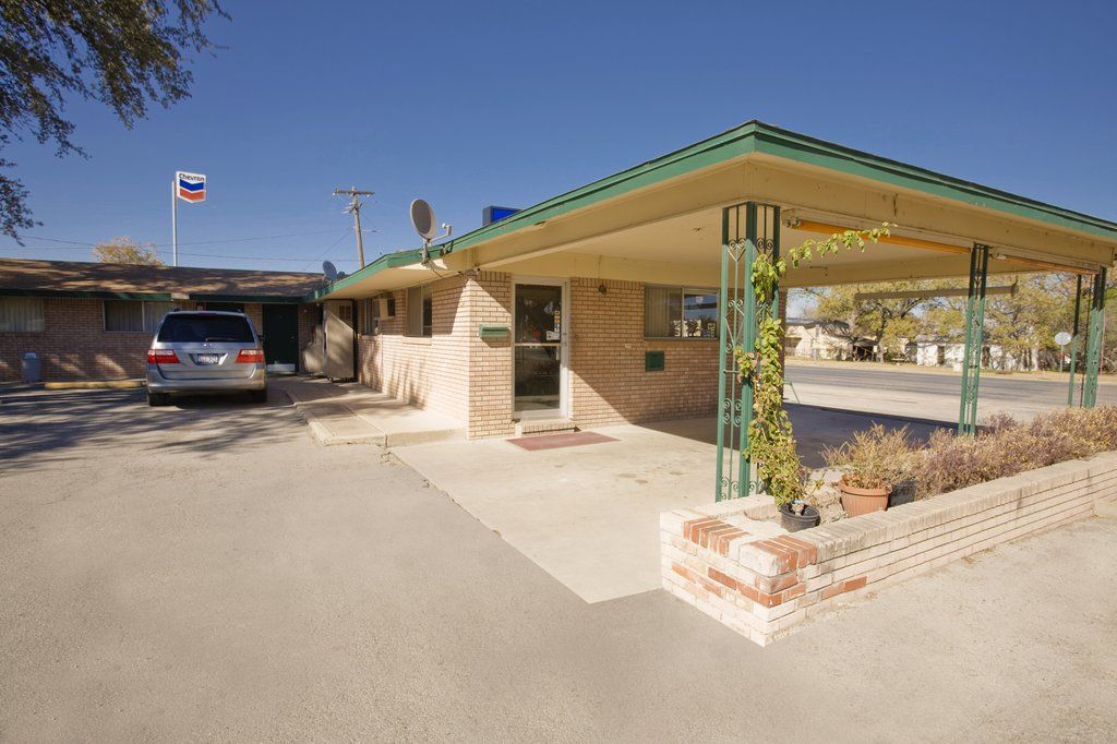 Super 8 By Wyndham Sonora Motel Bagian luar foto